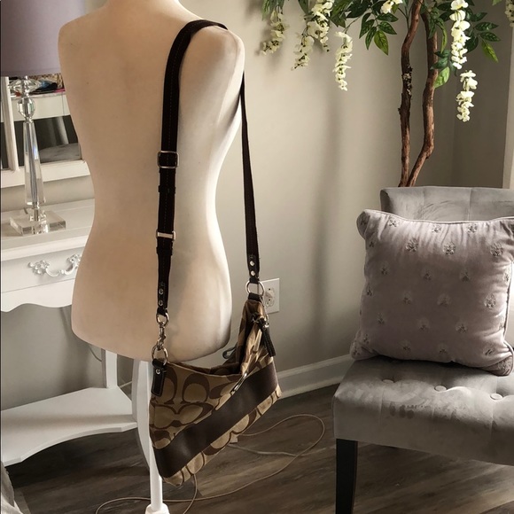 Coach Satchel - Picture 5 of 8